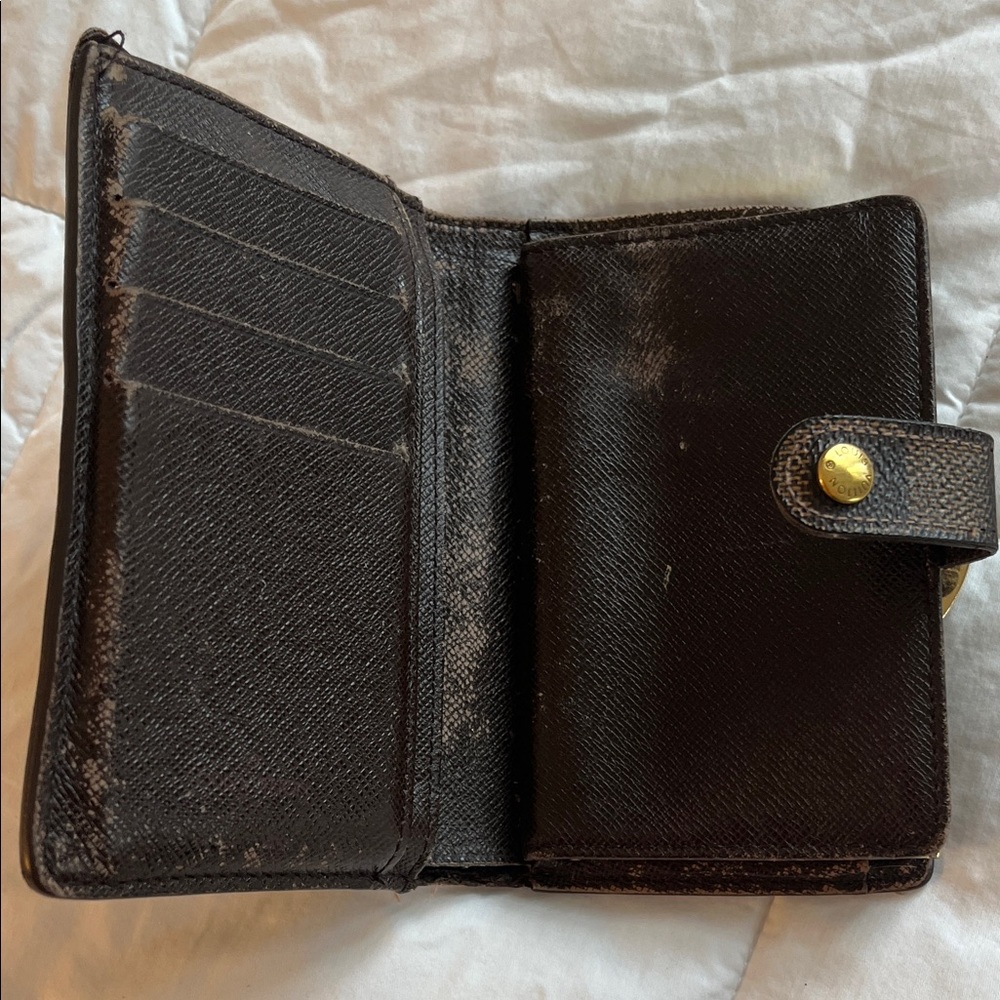 Louis Vuitton Wallet - Picture 4 of 8